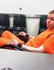 Defendant Appointed 3 Different Lawyers, Stabs Each in Court