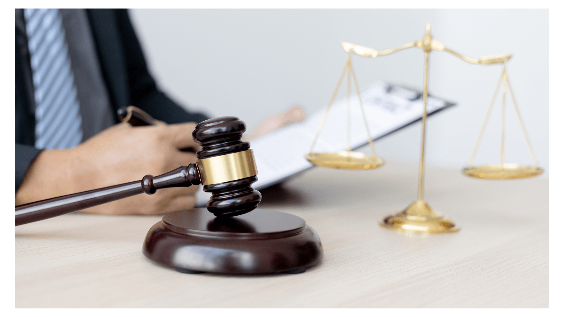 A judges gavel.